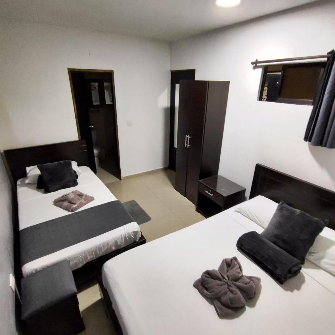 International Hotel Меделин Екстериор снимка